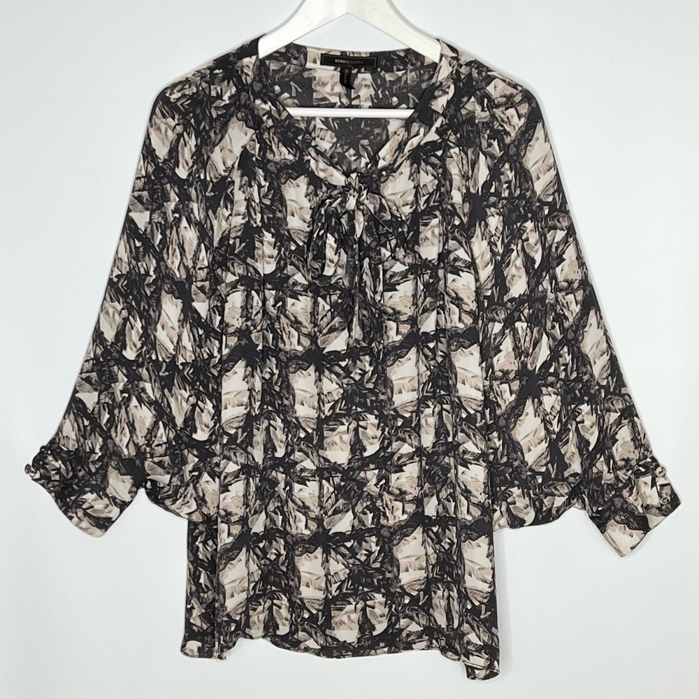BCBGMAXAZRIA top Silk Tie Keyhole Neck  print relaxed blouson sleeve  medium